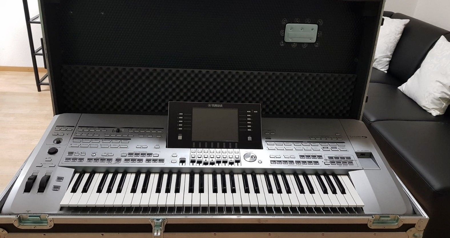 Yamaha Genos, Yamaha Tyros5, Yamaha PSR S950,900, Korg PA4X📲WHATSAPPCHAT:+1(780)-299-9797