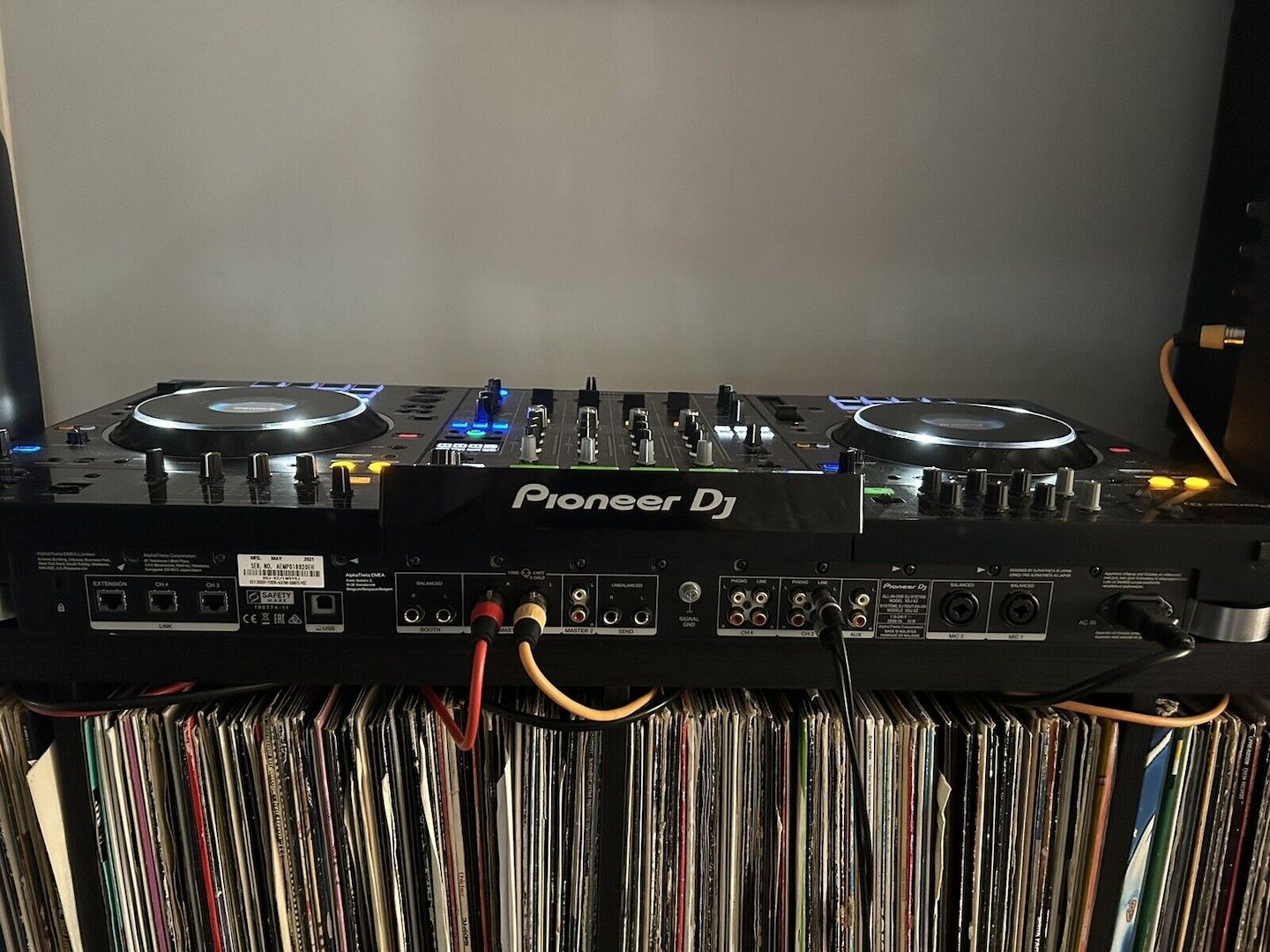 Pioneer XDJ-XZ with KRK Rokit 6 Monitors