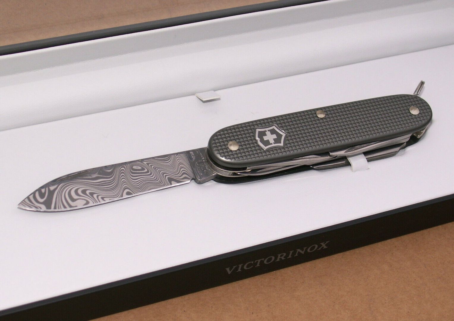Victorinox Pioneer X Damast Limited Edition 2016 Taschenmesser