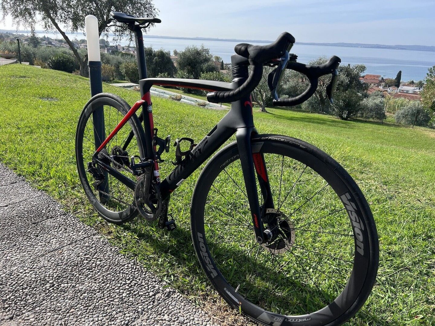 Wilier Cento 10 PRO Dura ACE Ausstattung Rennrad