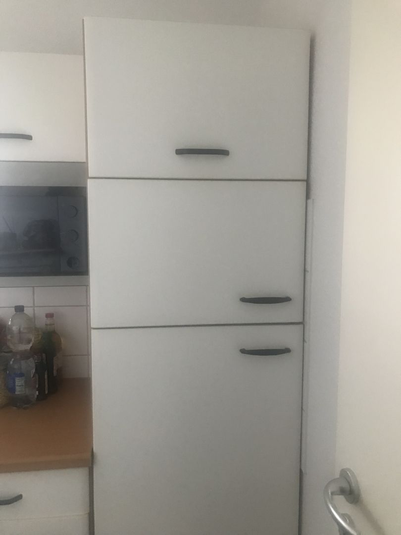 Gratis Kühl-Gefrierkombi im Umbauschrank