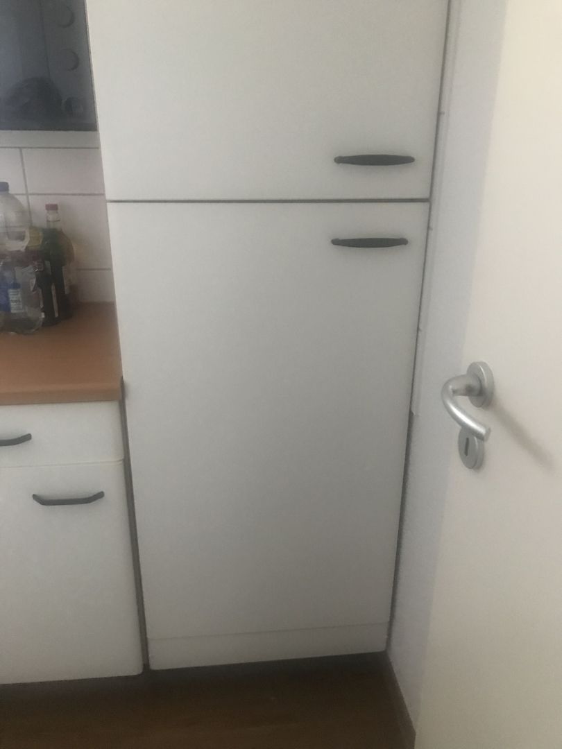 Gratis Kühl-Gefrierkombi im Umbauschrank