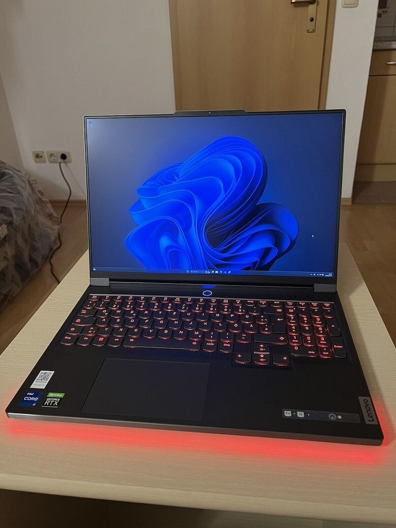 Gaming Laptop Lenovo Legion 7i