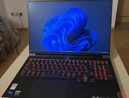 Gaming Laptop Lenovo Legion 7i