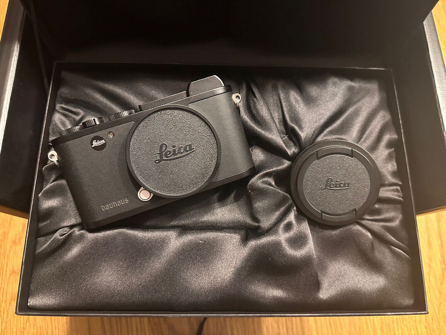 Leica CL "100 Jahre Bauhaus - Bauhaus Museum Dessau"