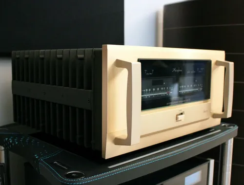 Accuphase A-75 Class A Power Amplifier