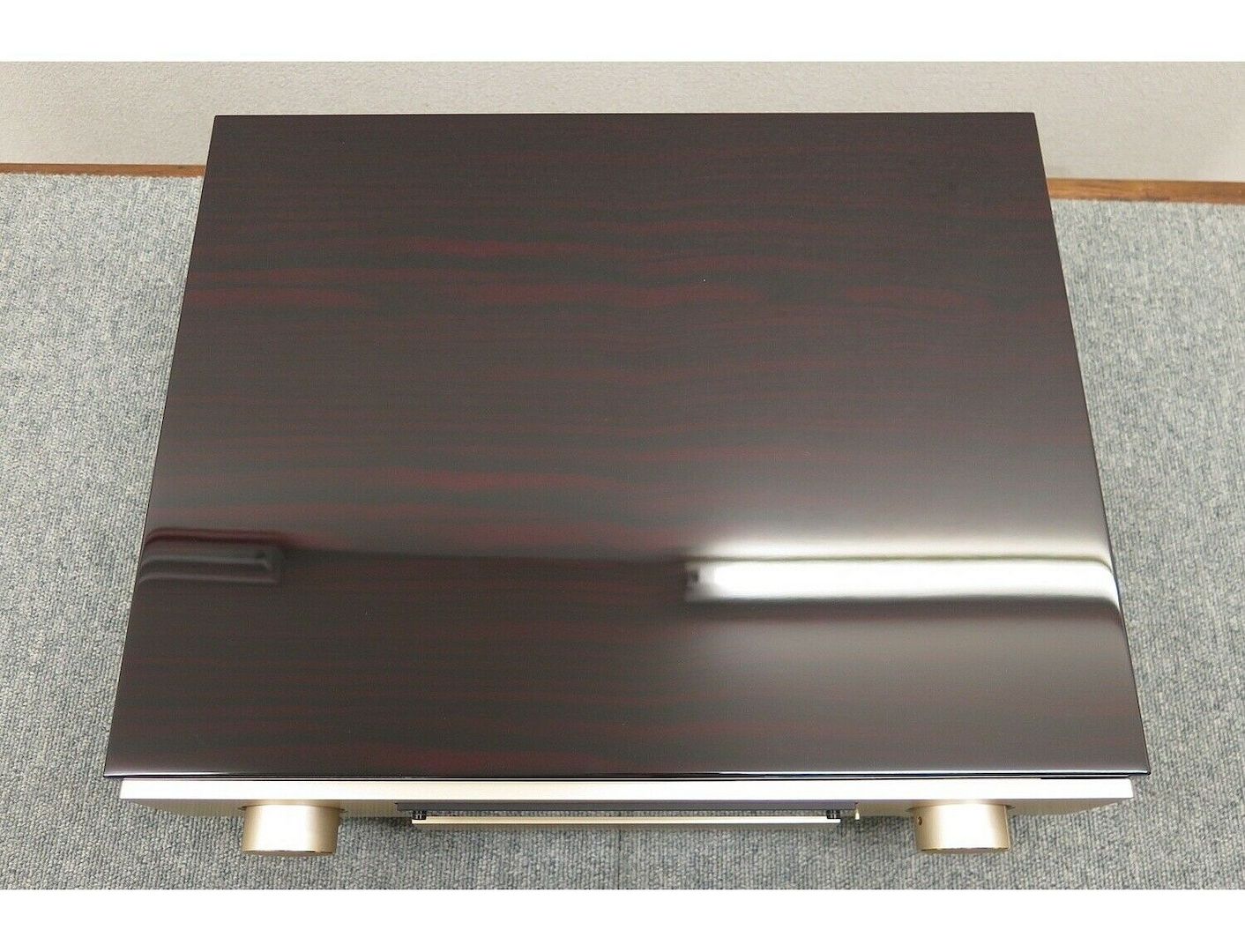 Accuphase C-2810 Preamplifier