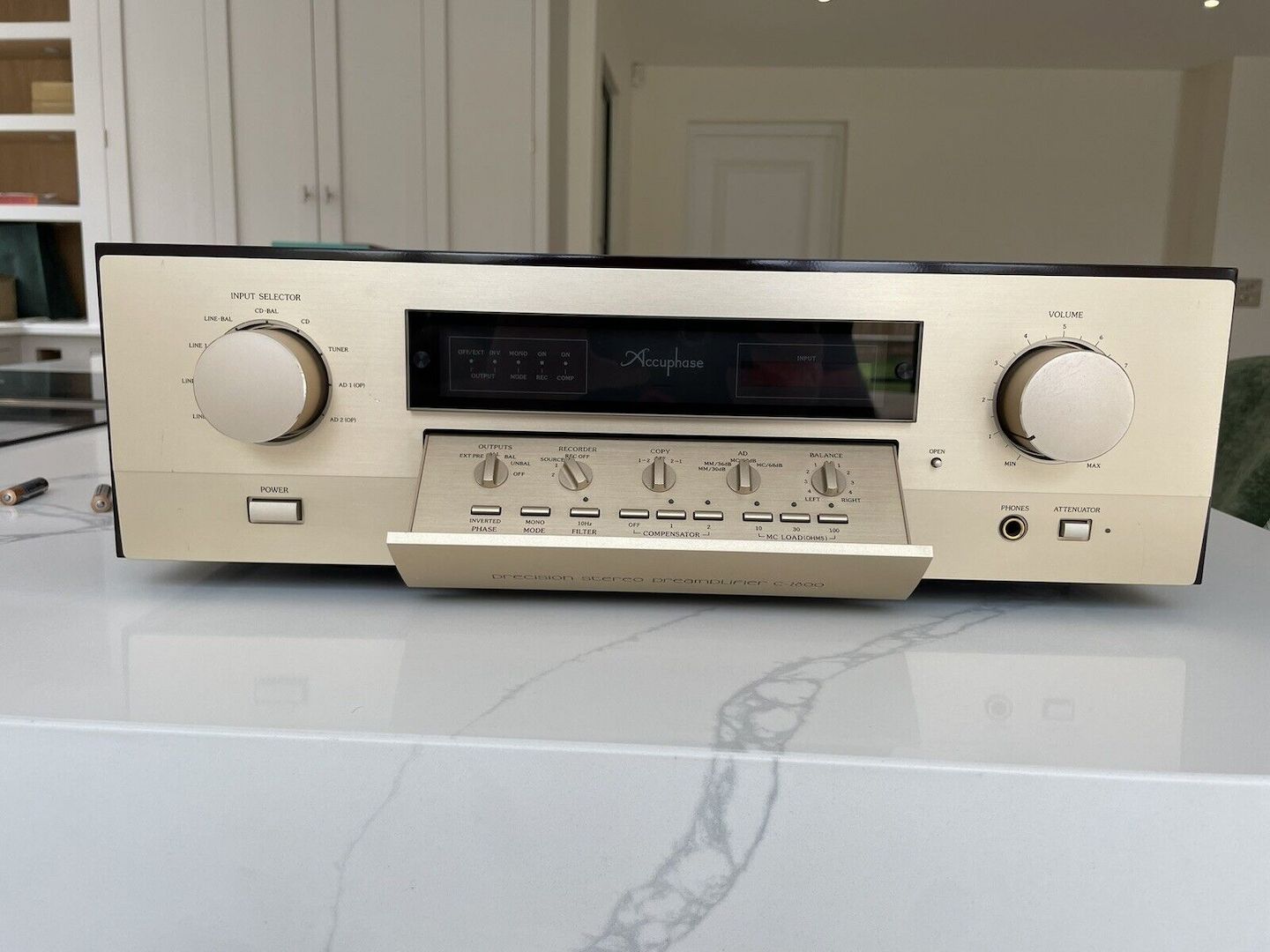 Accuphase C-2800 Amplifier