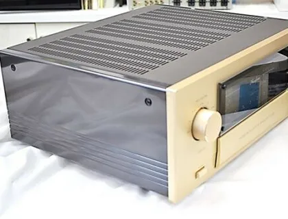 Accuphase E-550 Integrated Amplifier