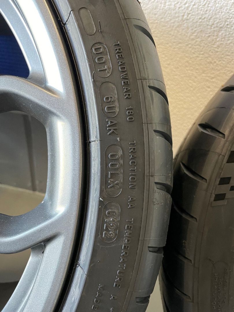 Porsche GT4 Felgen original mit neuen Reifen