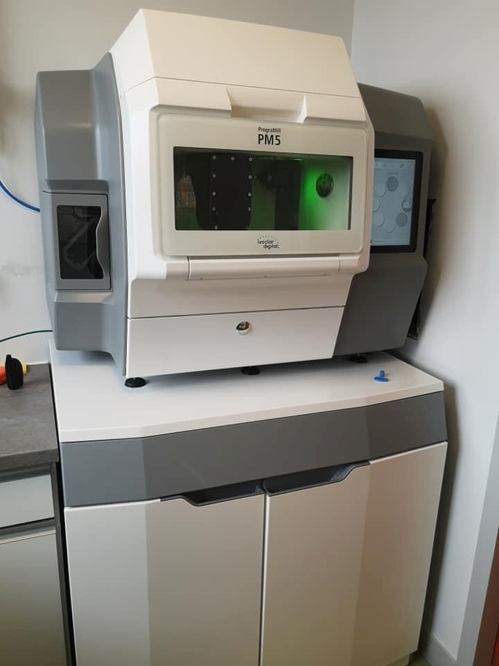 Ivoclar Programill PM7 5-Axis Dental Milling Machine