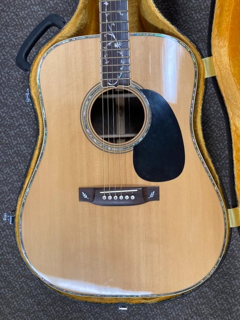 1977 Takamine F-455S 6-saitige Gitarre mit Perlmutt-Inlay mit Hartschalenkoffer