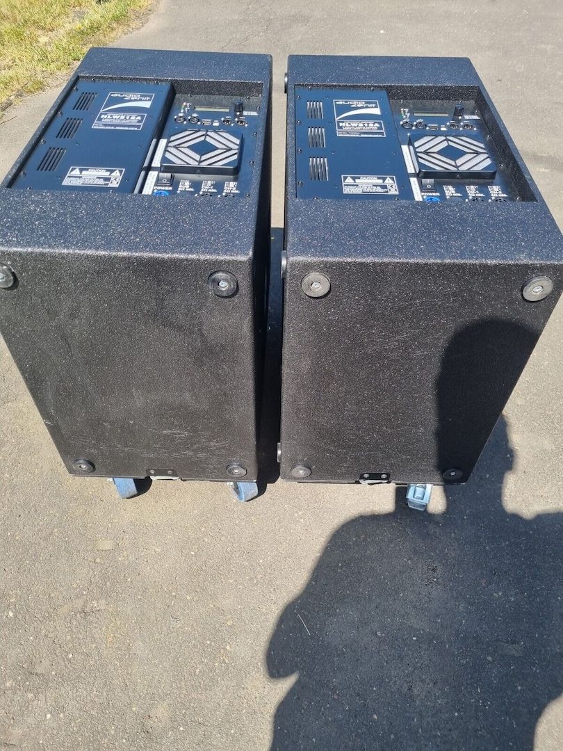 Audio Zenit PA-Anlage Neolite 2x NLW212A 2x NL208 mit Stangen, Kabel, Cover
