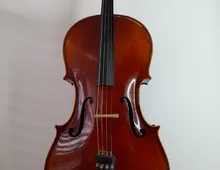 Schönes altes Cello