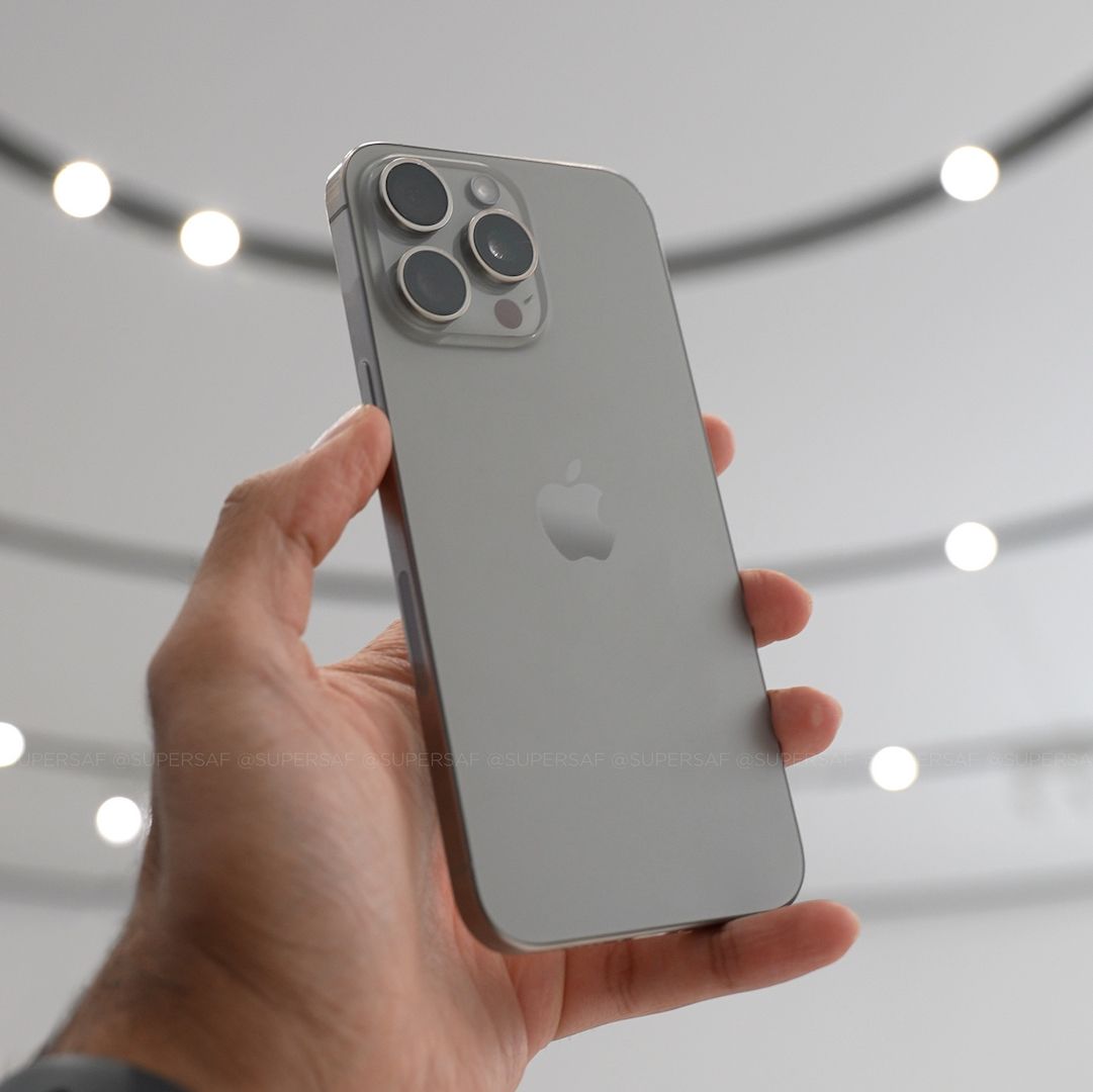 Apple iPhone 15 Pro 128GB = 700 EUR , iPhone 14 Pro Max 256GB = 800 EUR, iPhone 15 128GB = 530 EUR