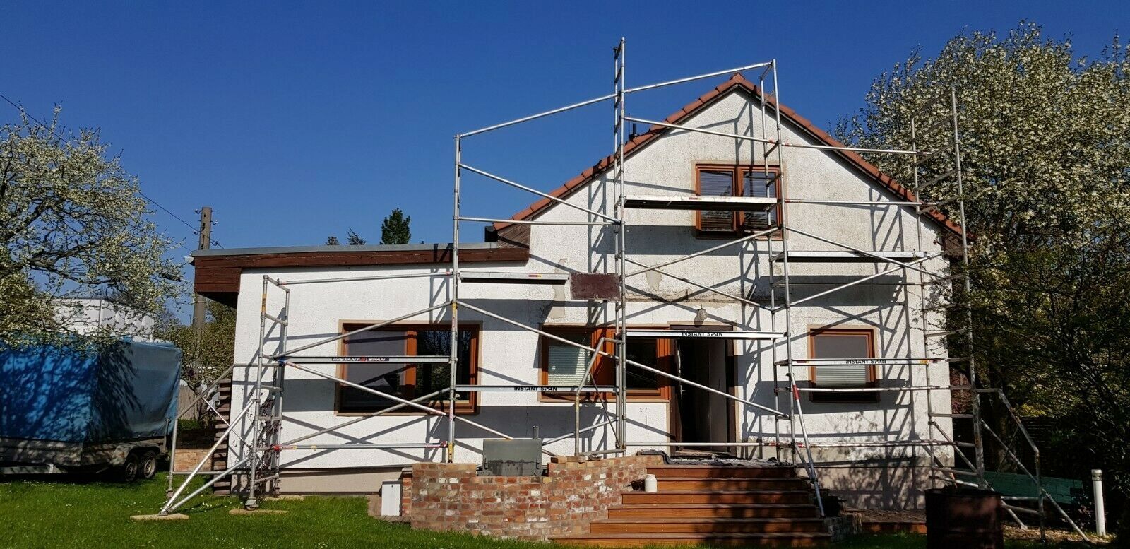 5 oder 6 Rollrüstungen Layher, gesamtfläche ca. 100m²