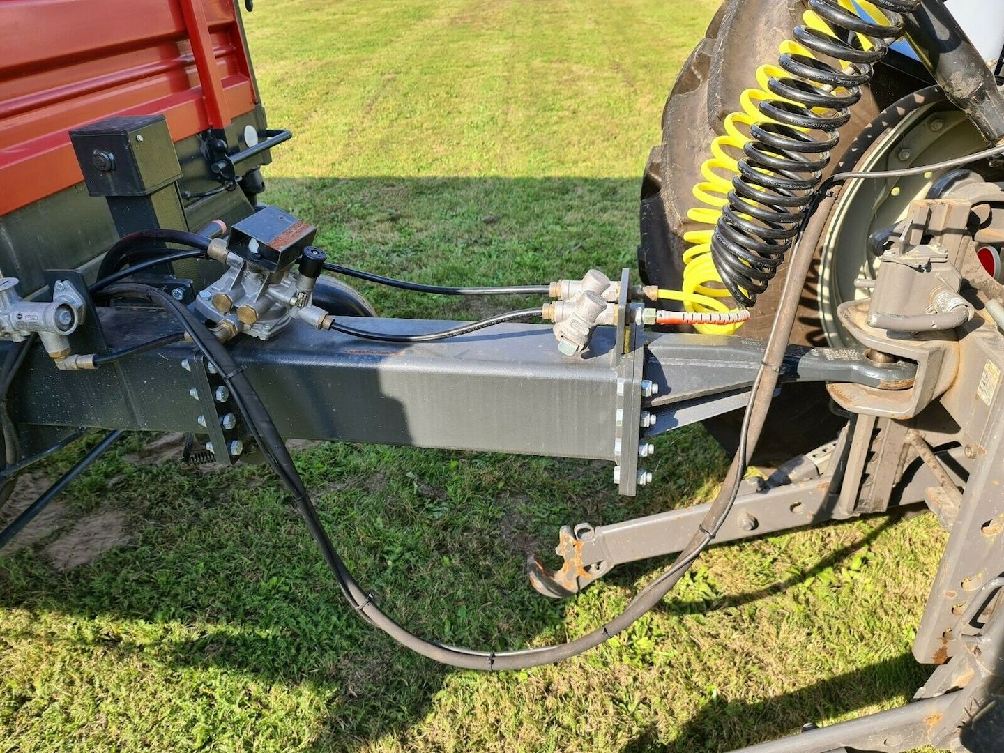 8.0t Einachs Dreiseitenkipper Anhänger 3-seiten Kipper, Druckluftbremse, 40kmh