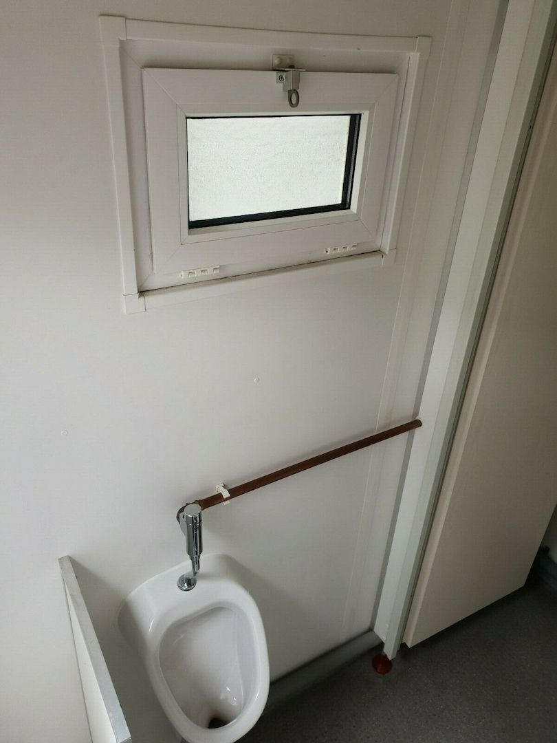 Baujahr 2011, Sanitärcontainer Knauss RZ 1,45, WC Container Toilettencontainer