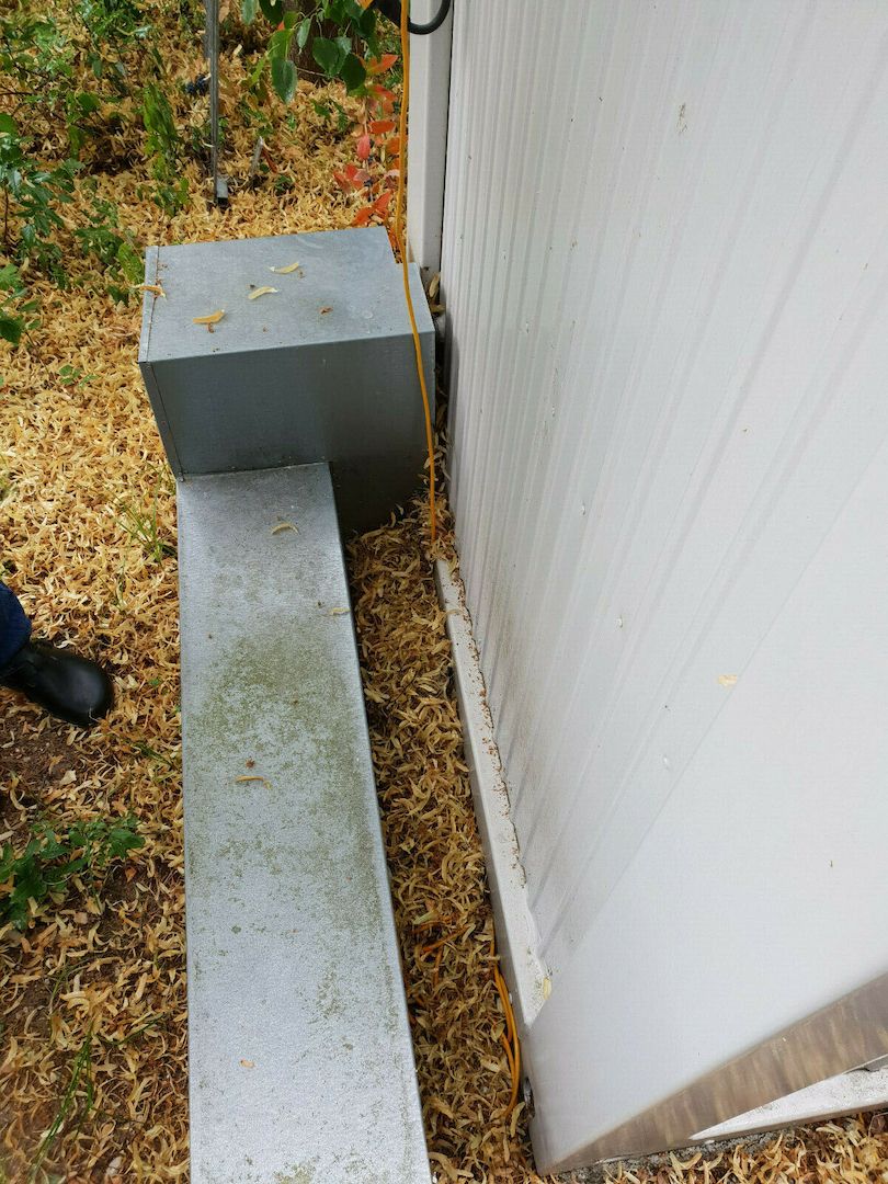 Baujahr 2011, Sanitärcontainer Knauss RZ 1,45, WC Container Toilettencontainer