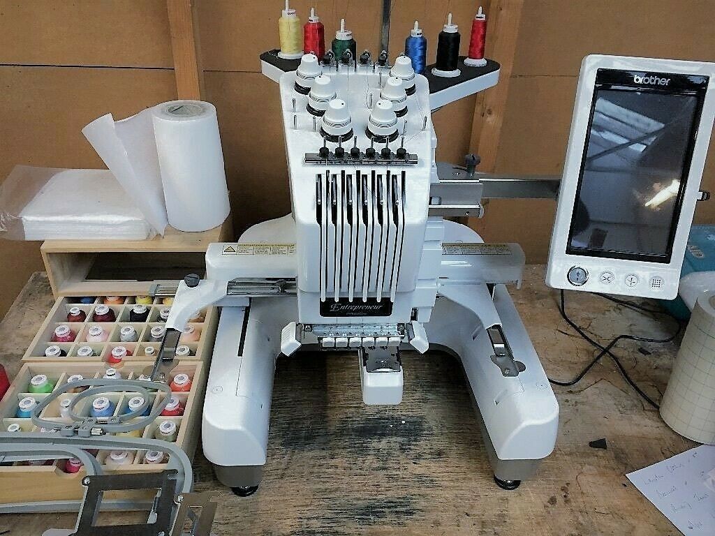 Brother PR650e Entrepreneur Professionelle Stickmaschine mit Garantie bis 2022