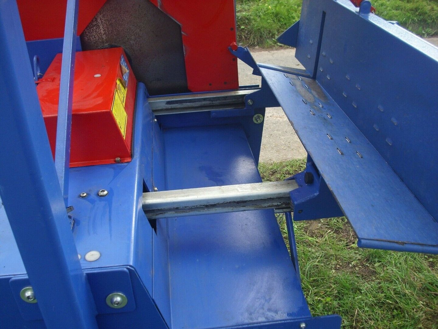 EiFo Kreissäge mit Förderband, Wippsäge, Brennholzsäge