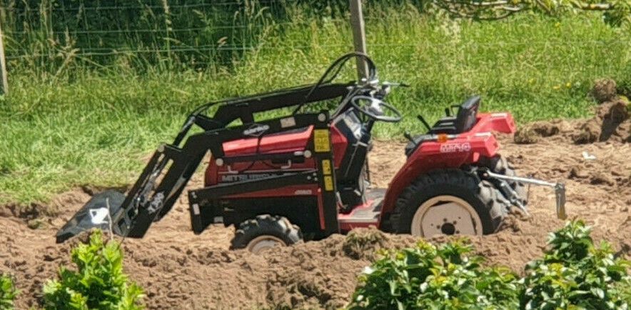 Kleintraktor, Schmalspurtraktor Mitsubishi M14D Frontlader Schaufel Paletten gab