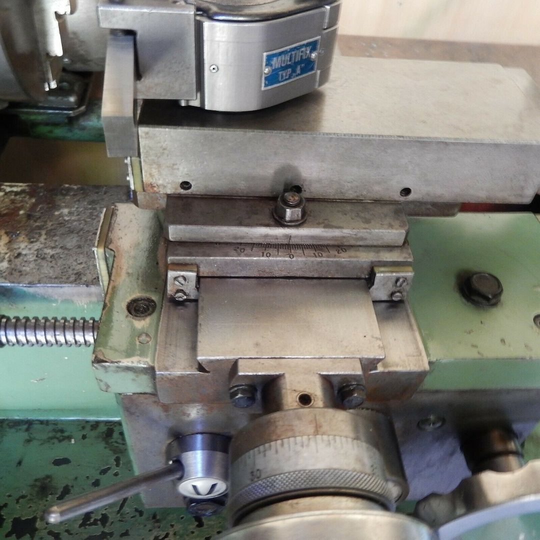 Leit und Zugspindeldrehmaschine Angelini AV125