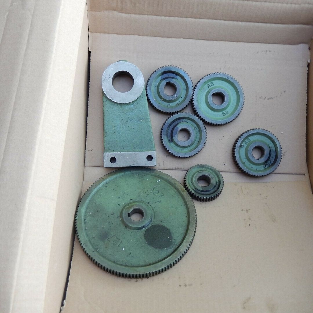 Leit und Zugspindeldrehmaschine Angelini AV125