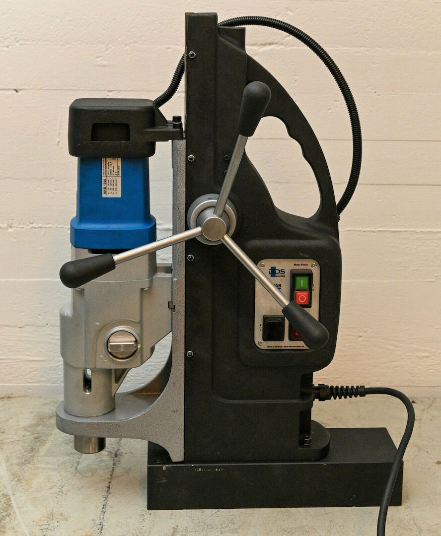 MAB 1300 V Magnet-Kernbohr- Maschine mit regelbarem automatischem Vorschub.