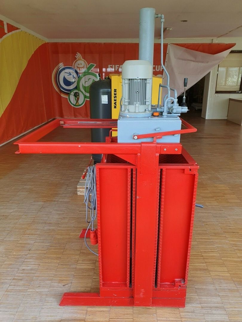 Pöttinger Hydraulikpresse, Ballenpresse, Abfallpresse, Papierpresse, Müllpresse