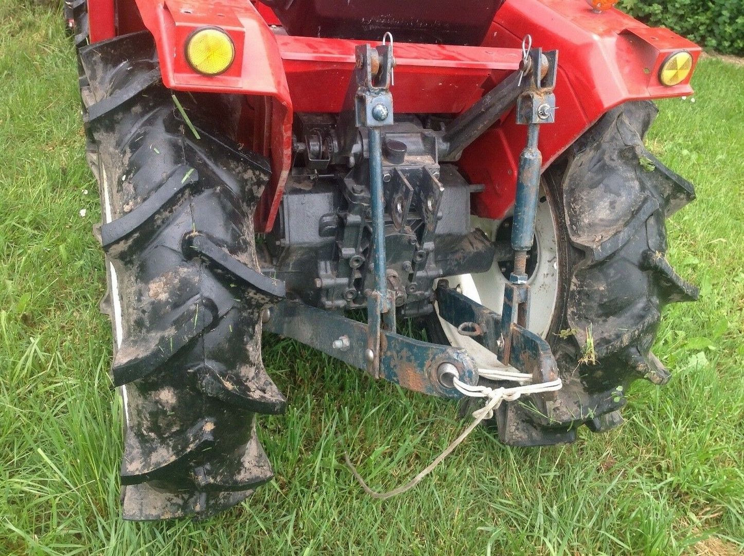 Shibaura 18 PS allrad kleintraktor frontlader kleinschlepper schmalspur kommunal