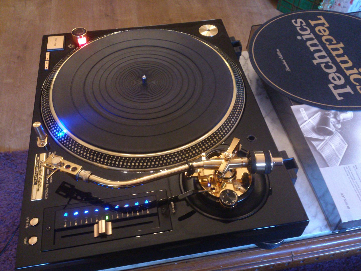 TURNTABLE TECHNICS M5G GOLD ¨¨24 k¨¨ New, Cover Perfect 100% !!!!! The Best