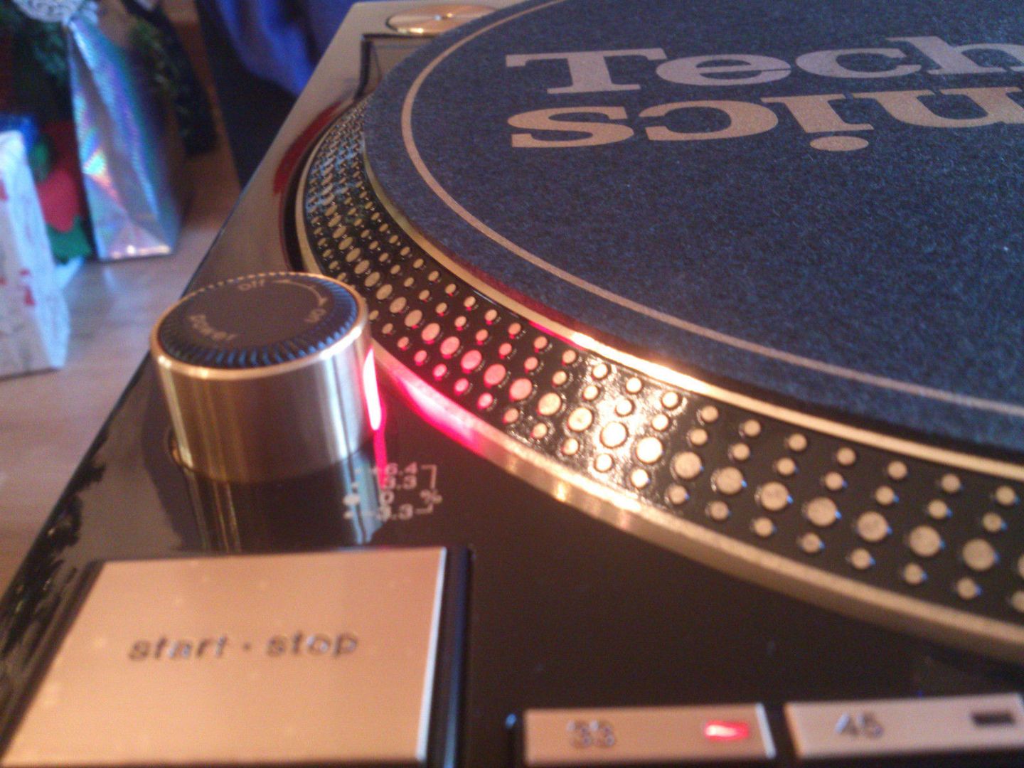 TURNTABLE TECHNICS M5G GOLD ¨¨24 k¨¨ New, Cover Perfect 100% !!!!! The Best