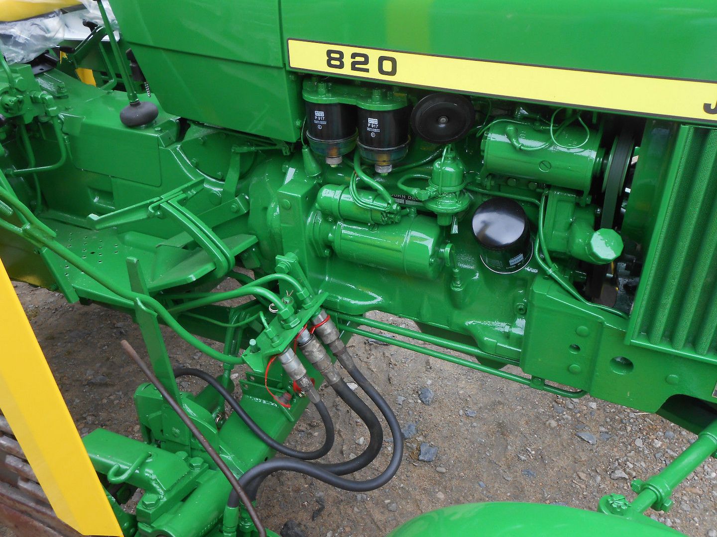 John Deere 820 Traktor Schlepper mit hydr. Mähbalken viele Neuteile TÜV NEU!