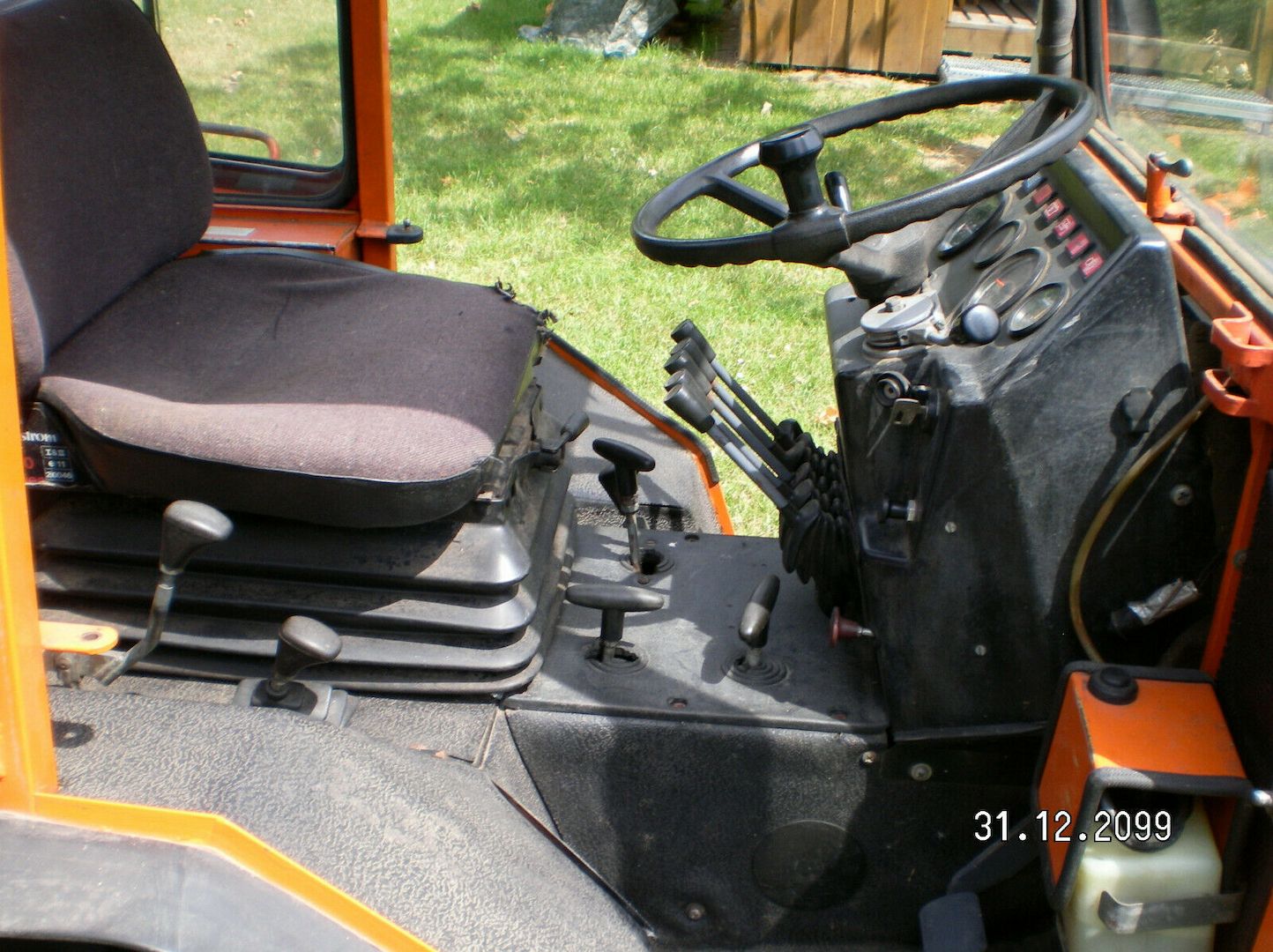 Schmalspurschlepper Kleintraktor Schmalspurtraktor Holder Traktor Weinbergschlep