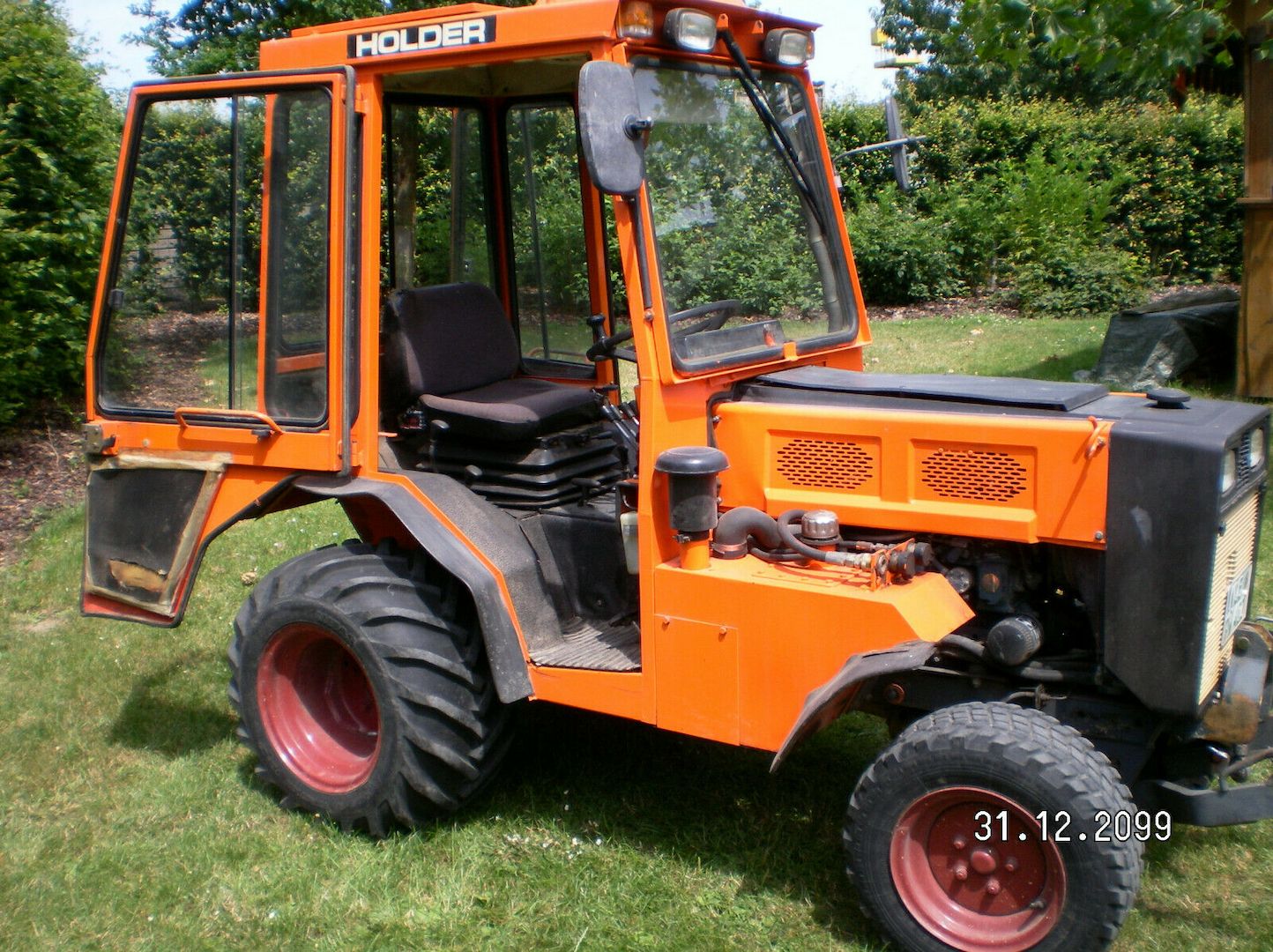 Schmalspurschlepper Kleintraktor Schmalspurtraktor Holder Traktor Weinbergschlep