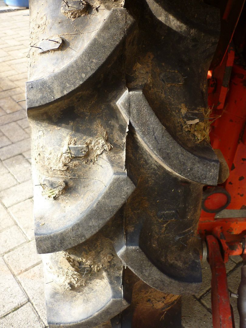 Schmalspurtraktor Schmalspurschlepper Traktor Bergmeister Schmalspurtraktor Schmalspurschlepper Traktor Bergmeister