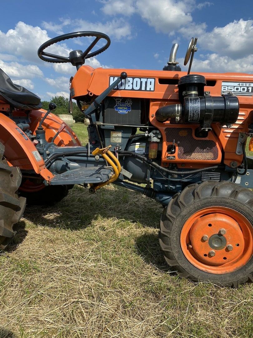 Traktor Schlepper Bulldog Kubota B5001 Allrad Diesel StVO Straßen Zulassung
