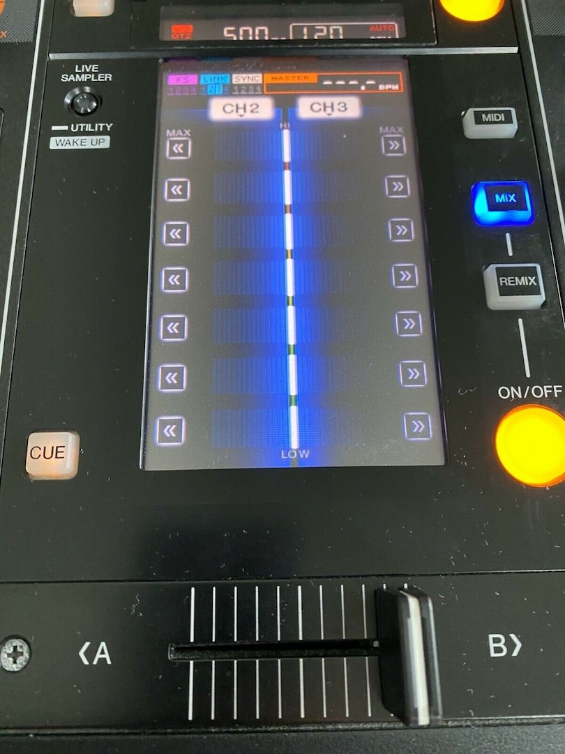 2x CDJ 2000 Nexus mit DJM 2000 Mixer im Profi Case - Top Zustand