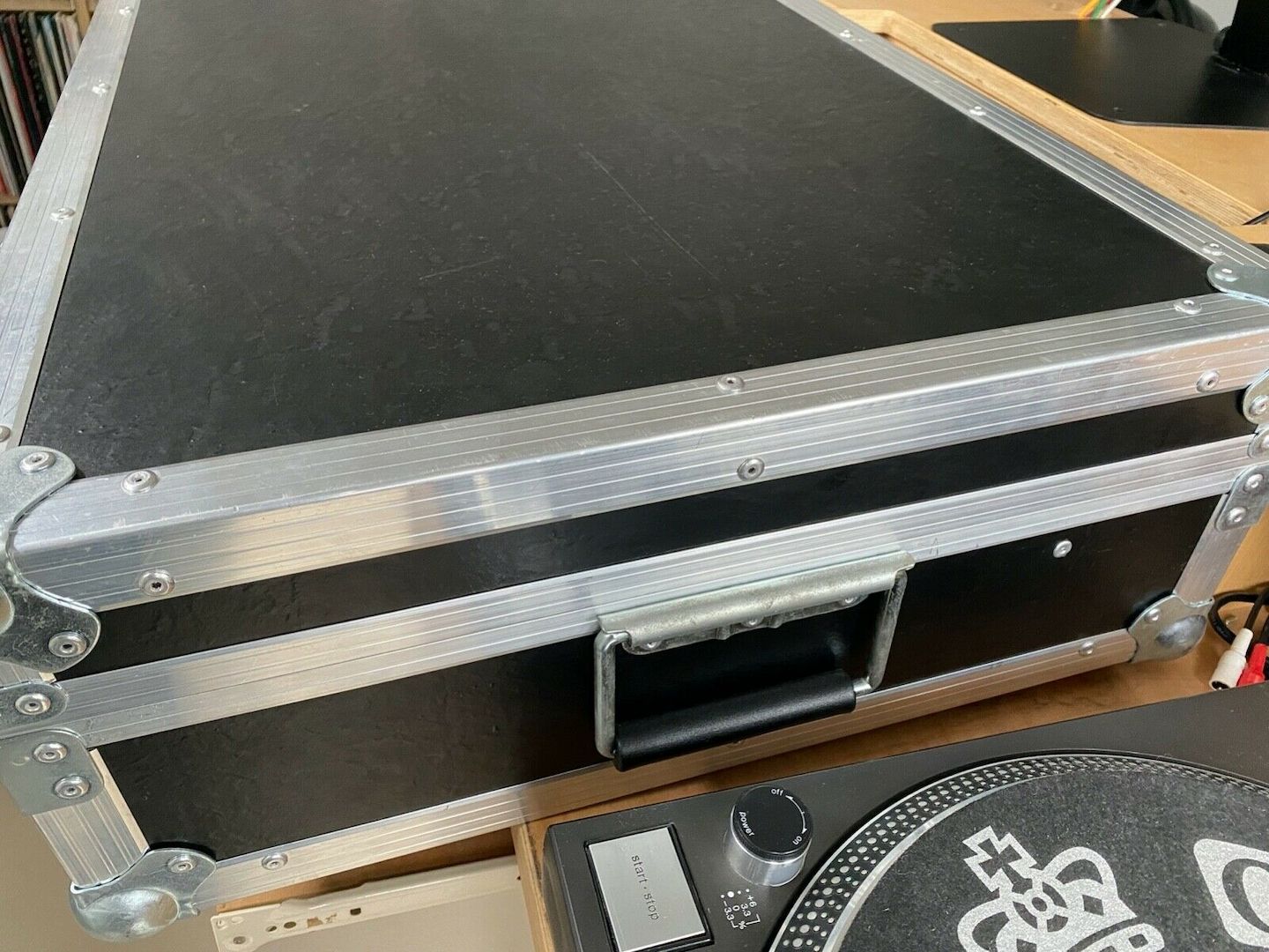 2x CDJ 2000 Nexus mit DJM 2000 Mixer im Profi Case - Top Zustand