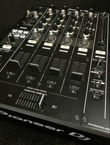 2X CDJ 2000 NEXUS2 - 1X DJM 900 NEXUS 2- WIE NEU