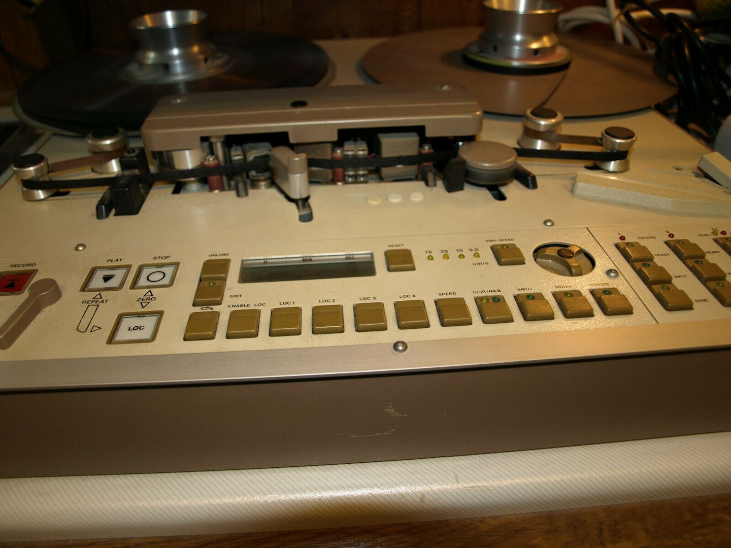 AEG Telefunken M20 14“ professionelle 2-Spur Studio-Mastermaschine mit Zubehör