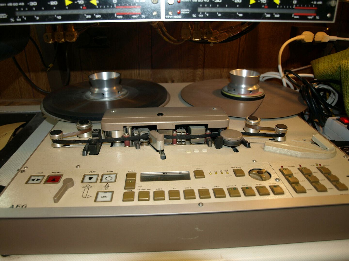 AEG Telefunken M20 14“ professionelle 2-Spur Studio-Mastermaschine mit Zubehör