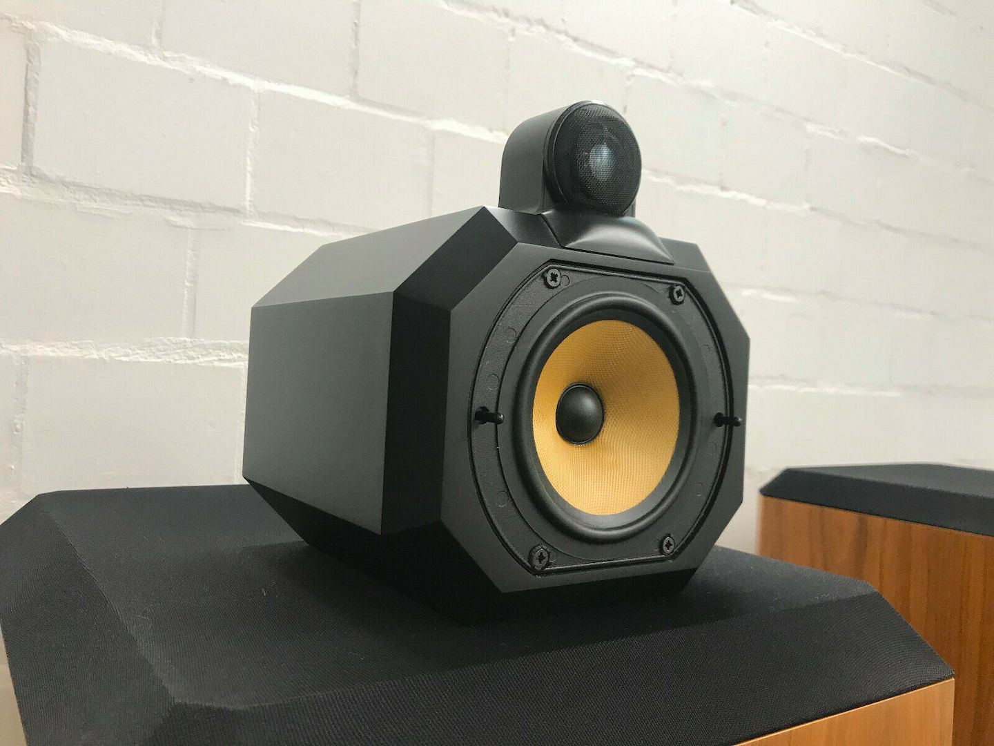 B&W 801 Series 3  Bowers Wilkins HighEnd Lautsprecher Speakers Monitore