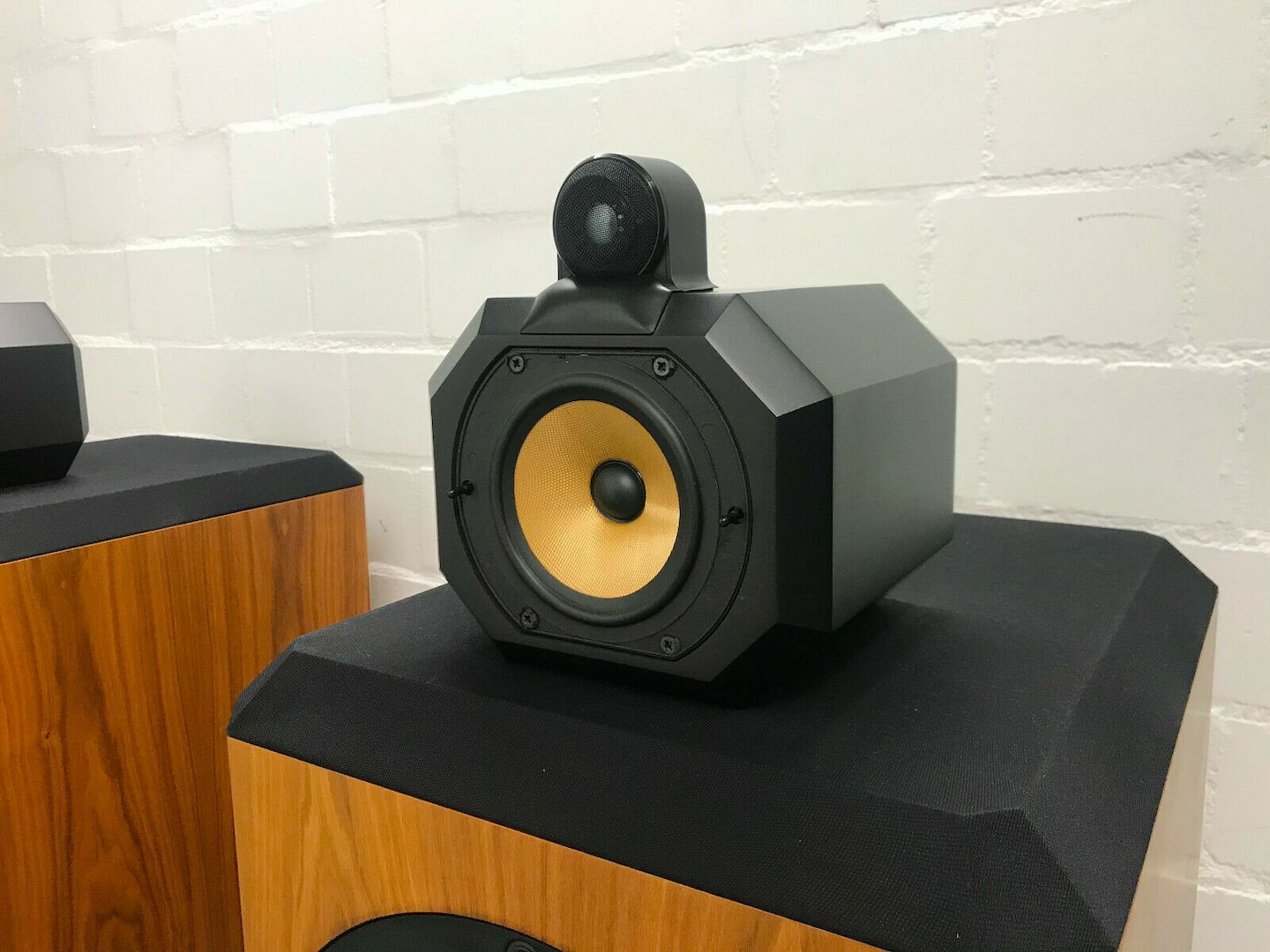 B&W 801 Series 3  Bowers Wilkins HighEnd Lautsprecher Speakers Monitore