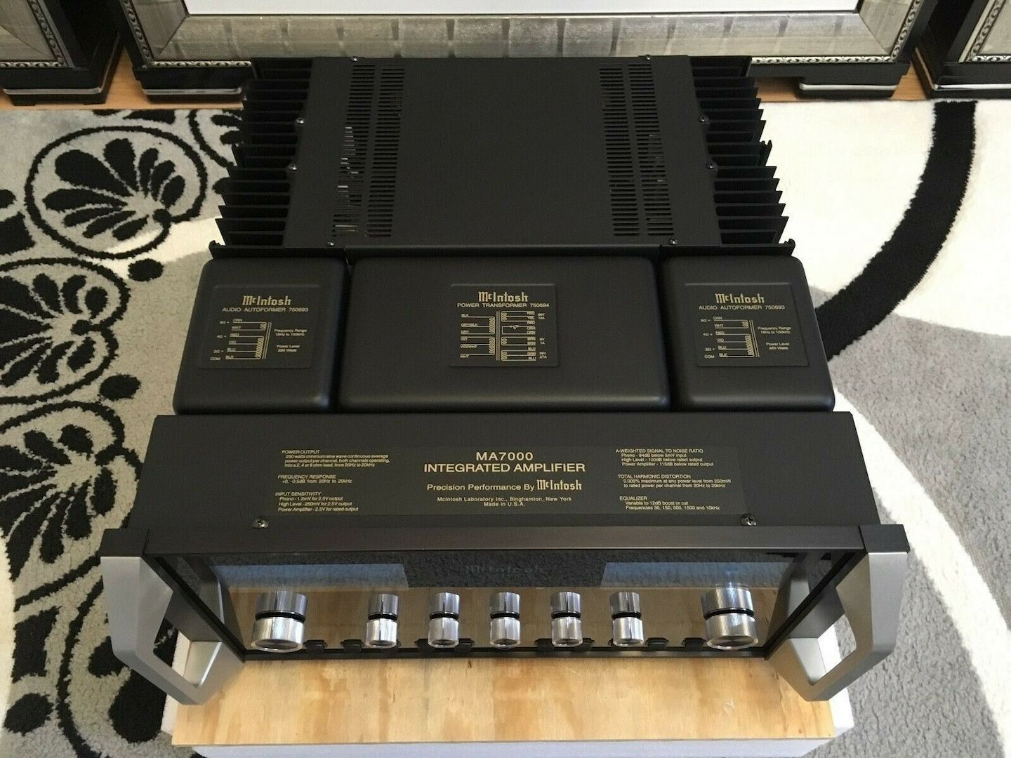 McIntosh MA-7000 Vollverstärker Original Pack & Mcintosh