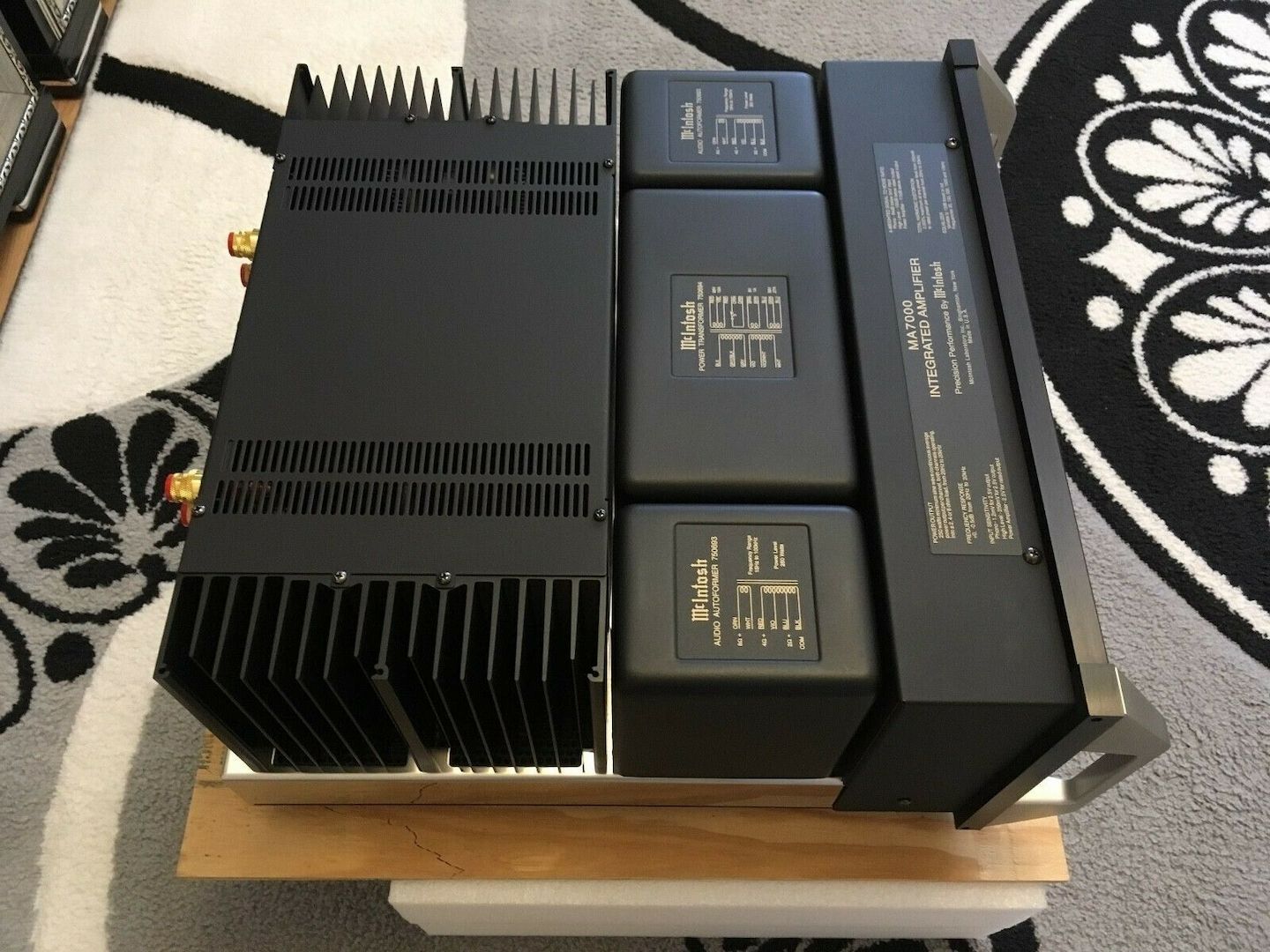 McIntosh MA-7000 Vollverstärker Original Pack & Mcintosh