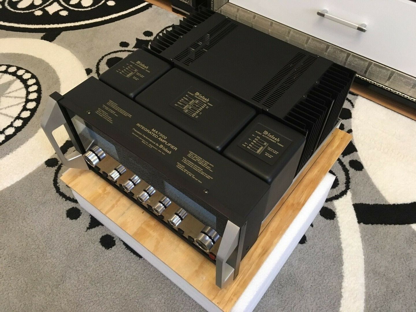 McIntosh MA-7000 Vollverstärker Original Pack & Mcintosh