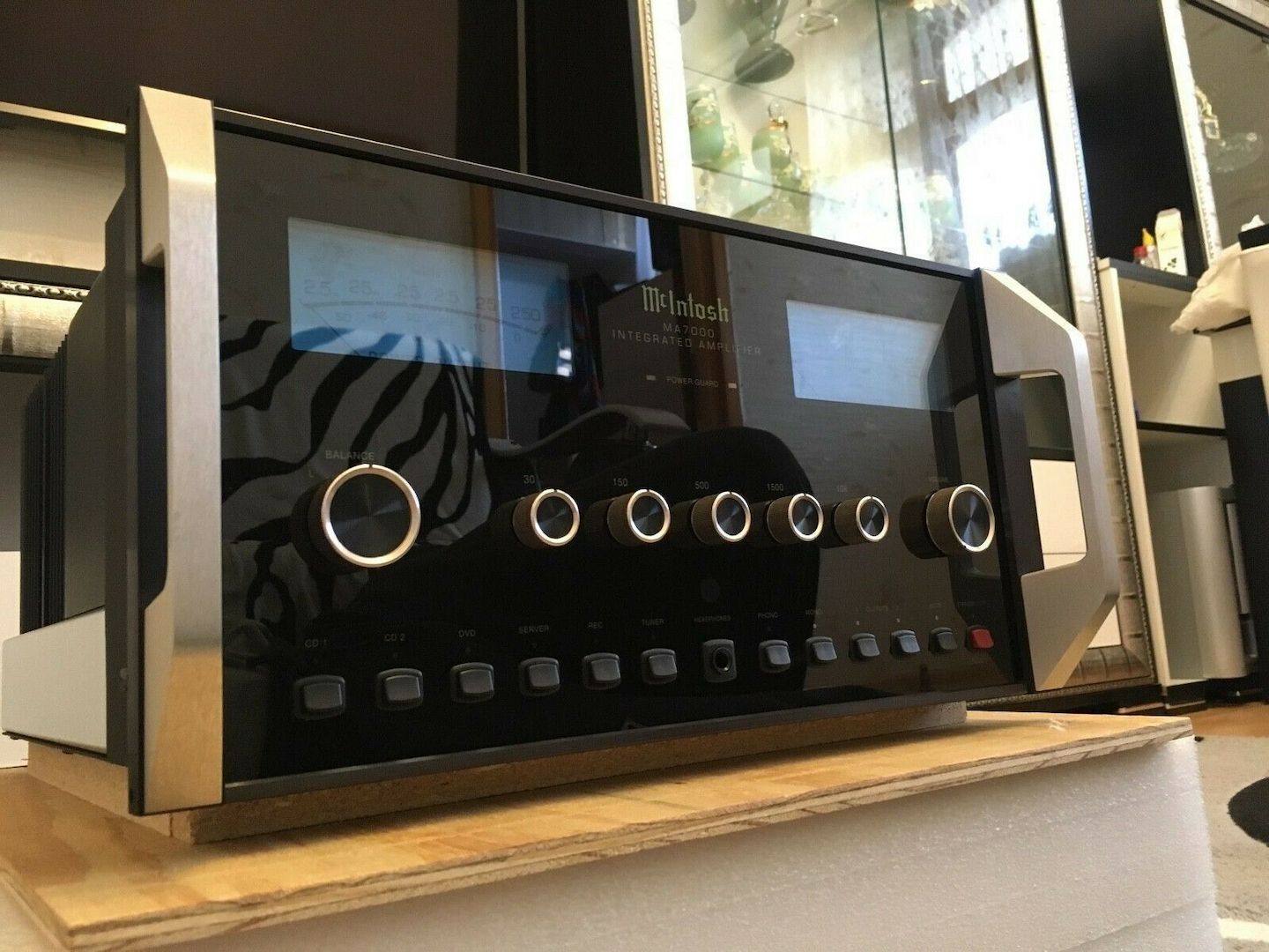 McIntosh MA-7000 Vollverstärker Original Pack & Mcintosh