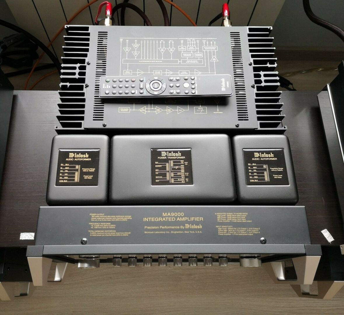 McIntosh MA9000 High-End Integrated Amplifier with DAC